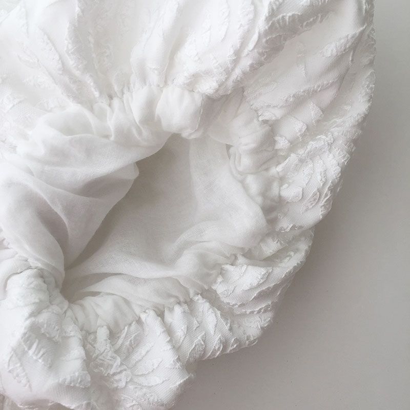 Conjunto infantil hinchado de verano.