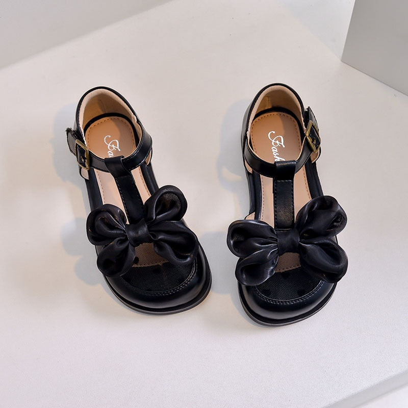 Zapatos de lujo con barniz de encaje satinado