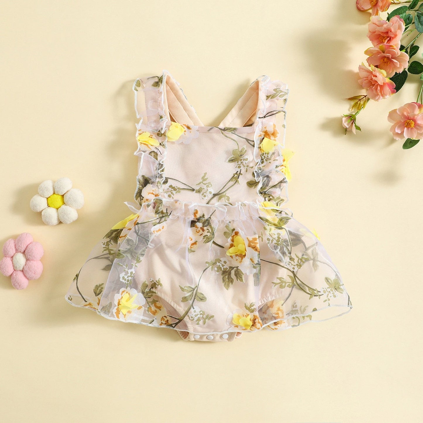 Mameluco de vestido de una línea de verano con retazos de tul y flores
