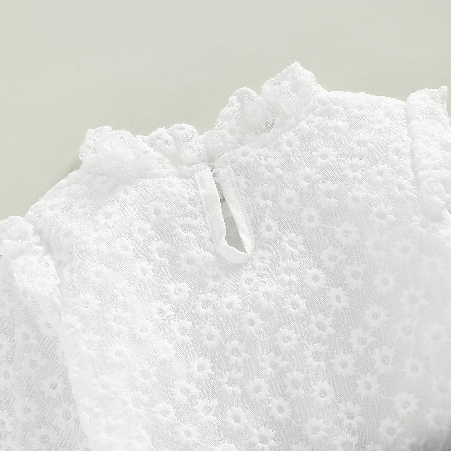 Conjunto Camisa Manga Larga Cuello Redondo Encaje Floral + Patchwork Encaje