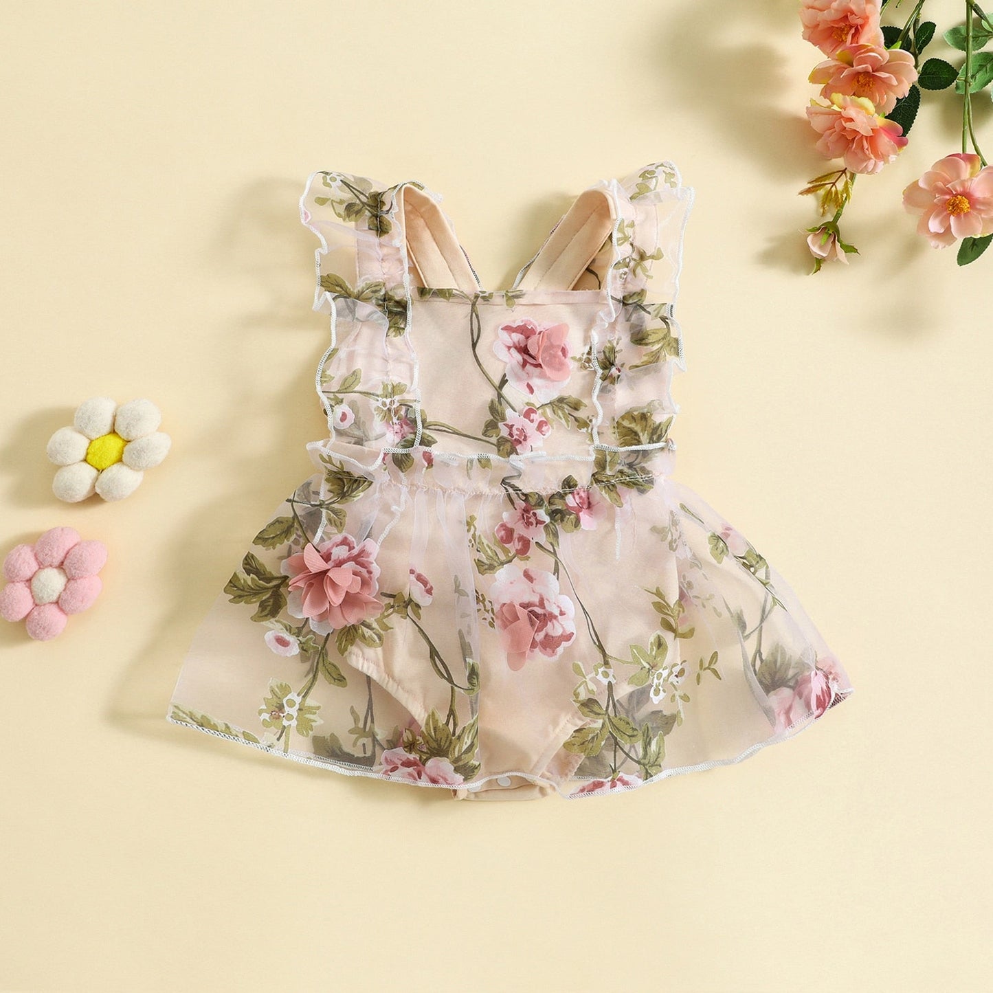 Mameluco de vestido de una línea de verano con retazos de tul y flores