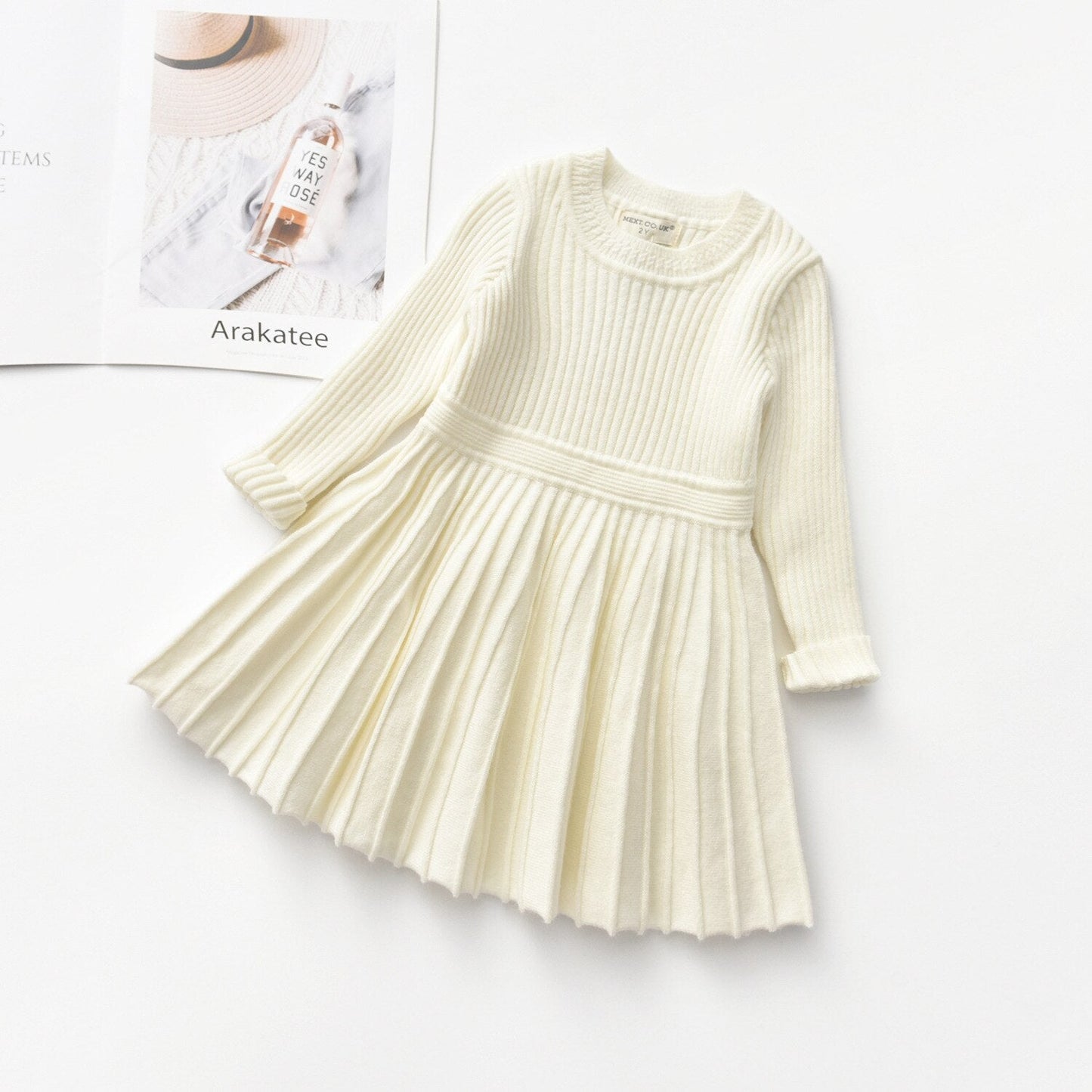 Vestido infantil de lana plisado