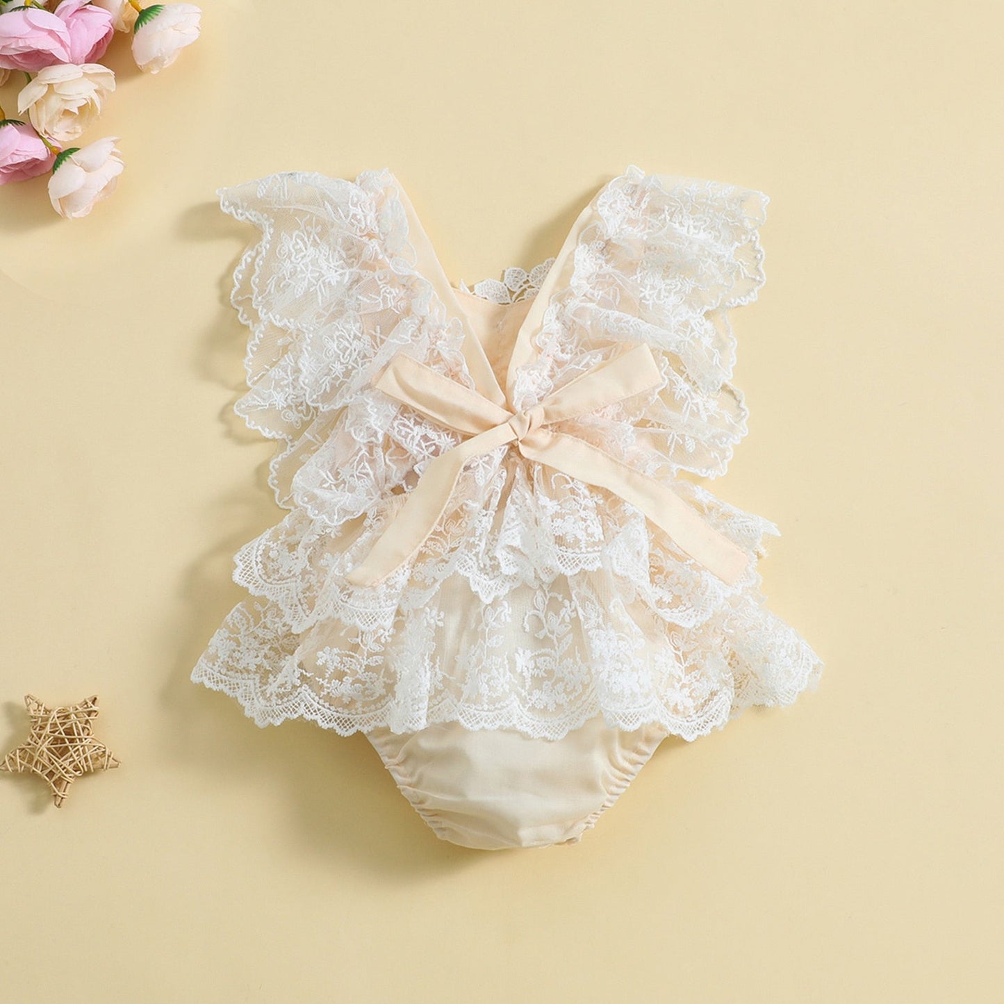 Vestido mameluco de encaje floral de verano