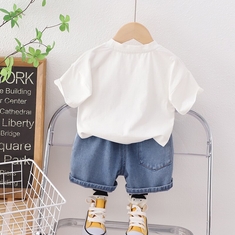 Conjunto Camiseta De Manga Corta Conejo De Dibujos Animados Pantalones Cortos De Mezclilla Con Agujeros