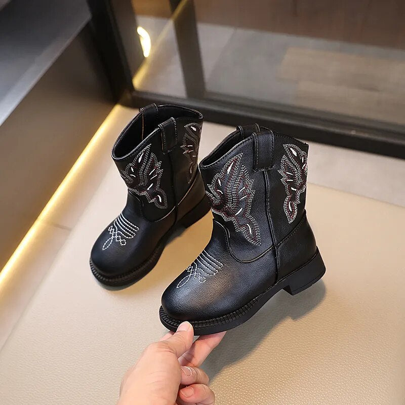 Botas cortas de moda para niños