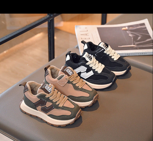 Zapatillas para niños con cordones