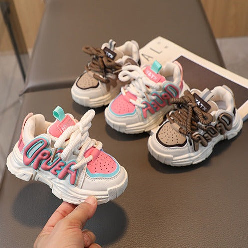 Zapatillas de deporte para niños con cordones
