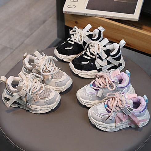 Zapatillas suaves con cordones para niños