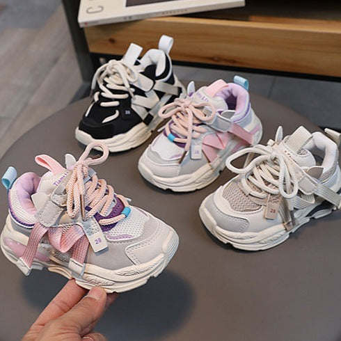 Zapatillas suaves con cordones para niños