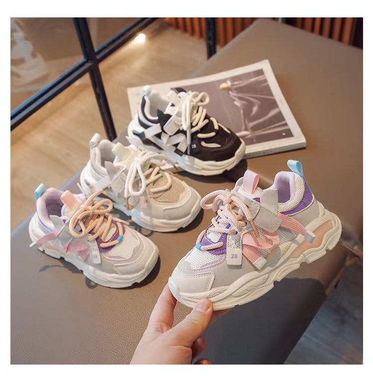 Zapatillas suaves con cordones para niños