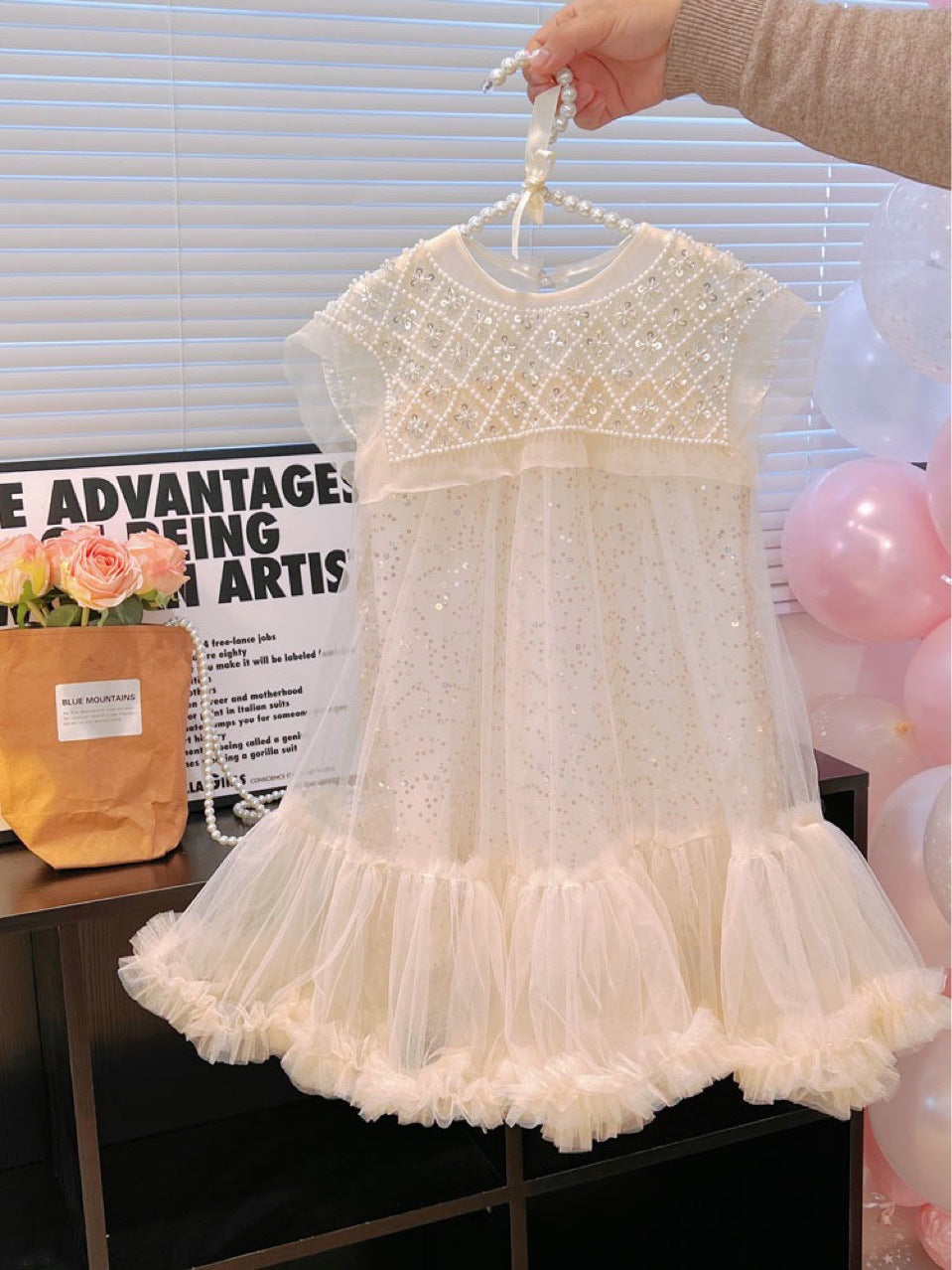 Vestido Infantil con Purpurina y Volantes