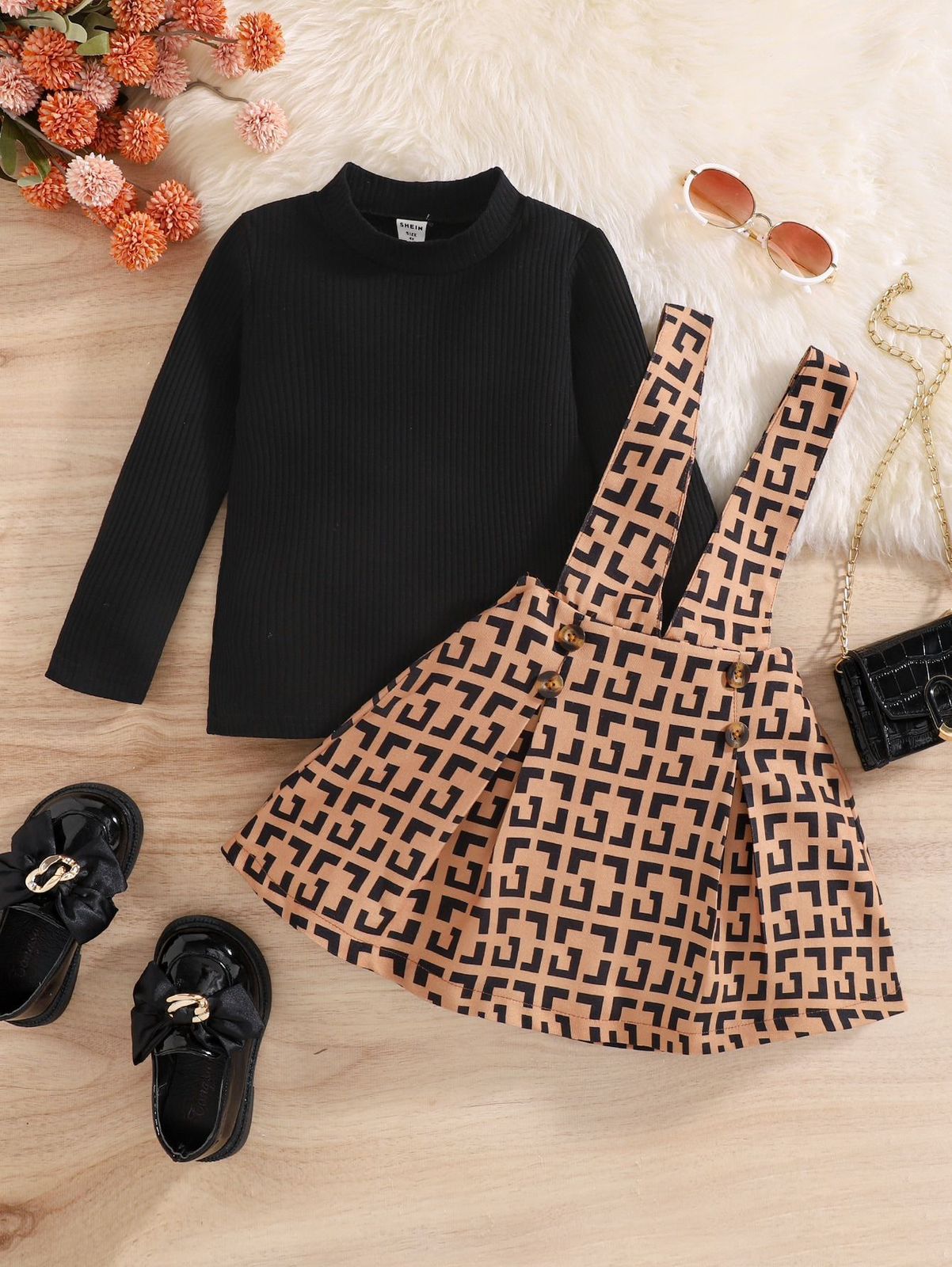 Conjunto infantil con vestido de tirantes