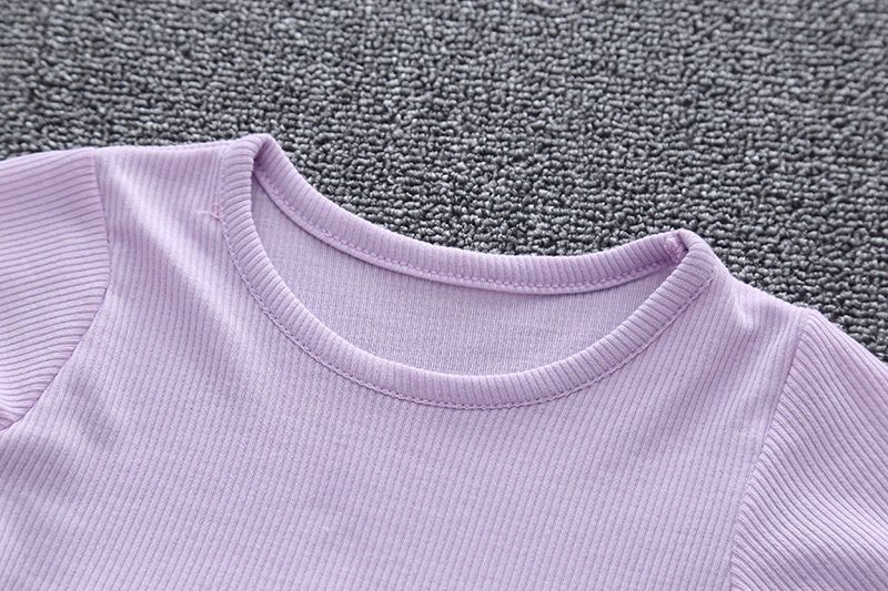 Vestido tul color y chaqueta cereza