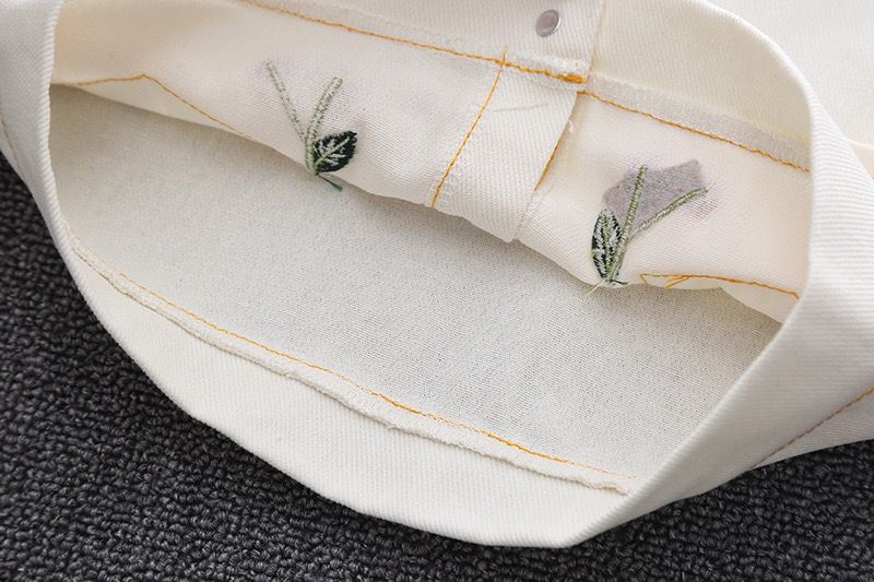 Vestido tul color y chaqueta cereza