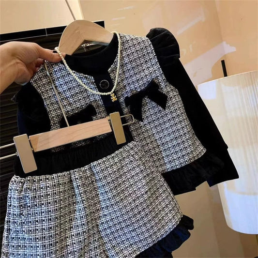 Conjunto infantil a cuadros con lazo