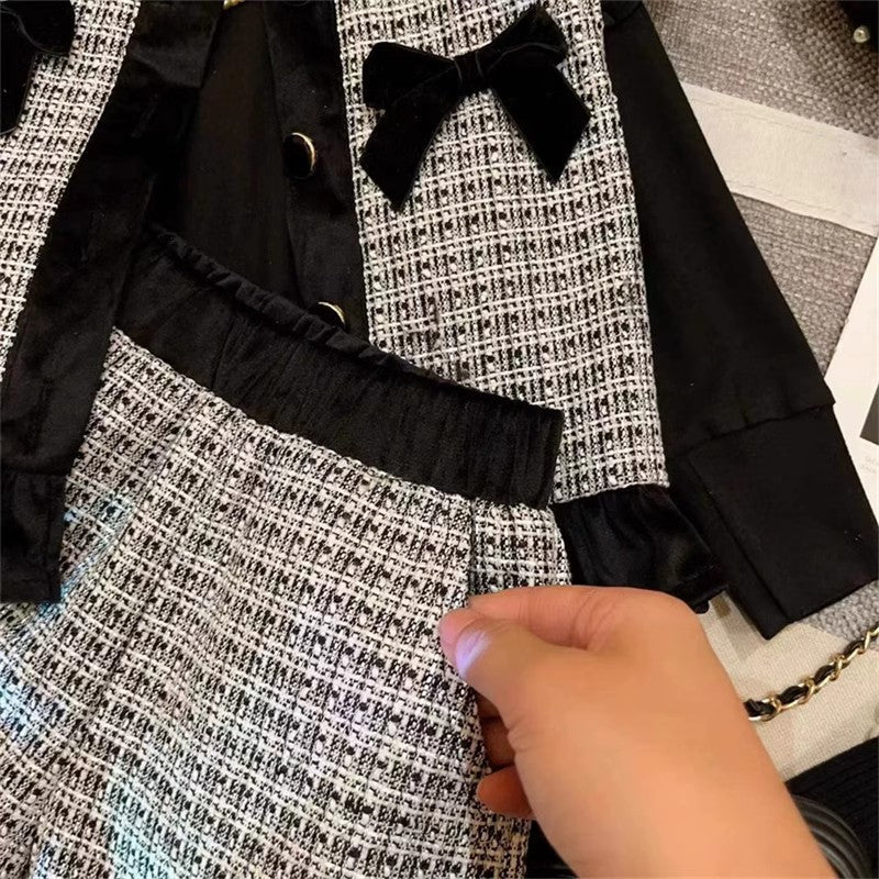 Conjunto infantil a cuadros con lazo