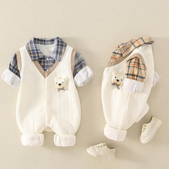 Mono infantil a cuadros con osito de peluche