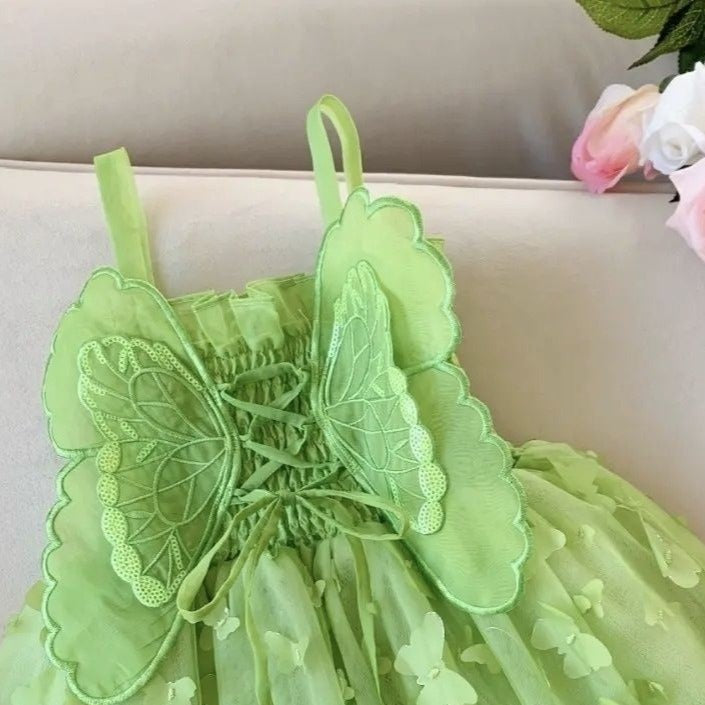 Vestido infantil con alas de mariposa