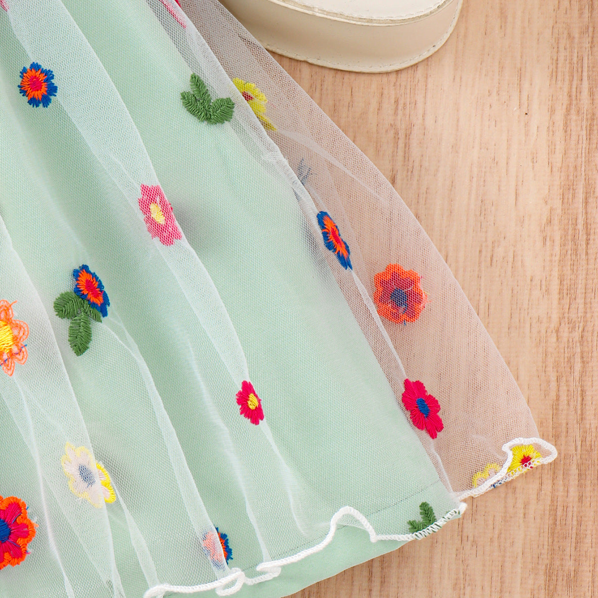 Vestido infantil con lazo de flores