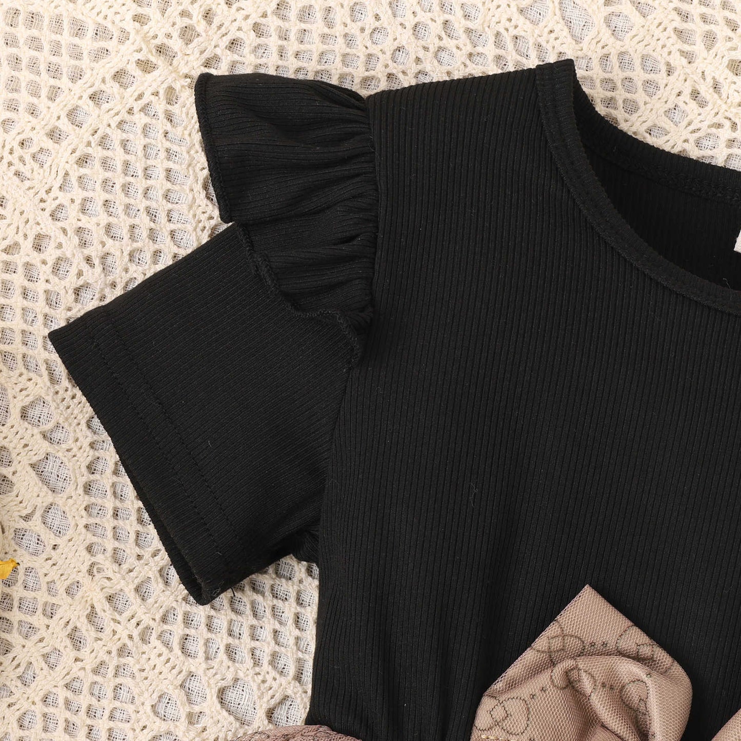 Vestido infantil con lazo