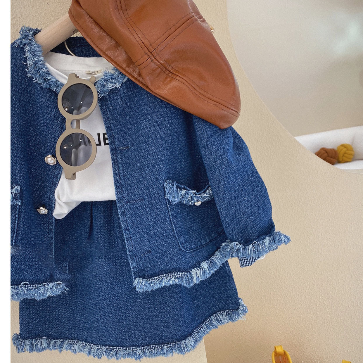 Conjunto de jeans deshilachados para niños