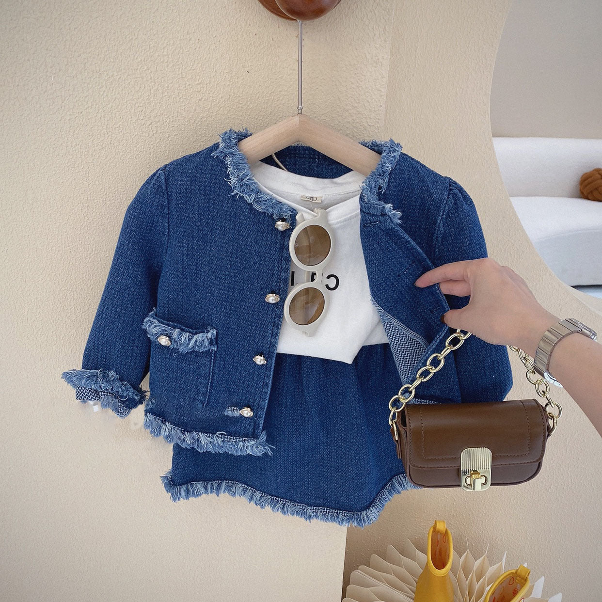 Conjunto de jeans deshilachados para niños