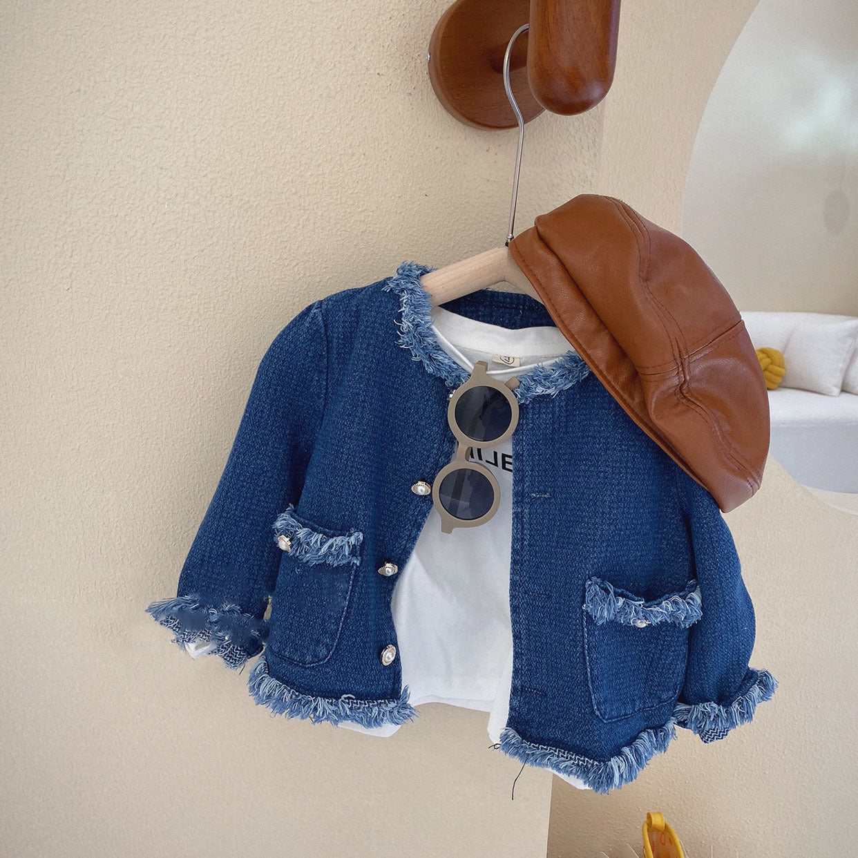 Conjunto de jeans deshilachados para niños