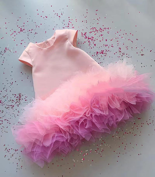 Vestido de fiesta de tul con volantes