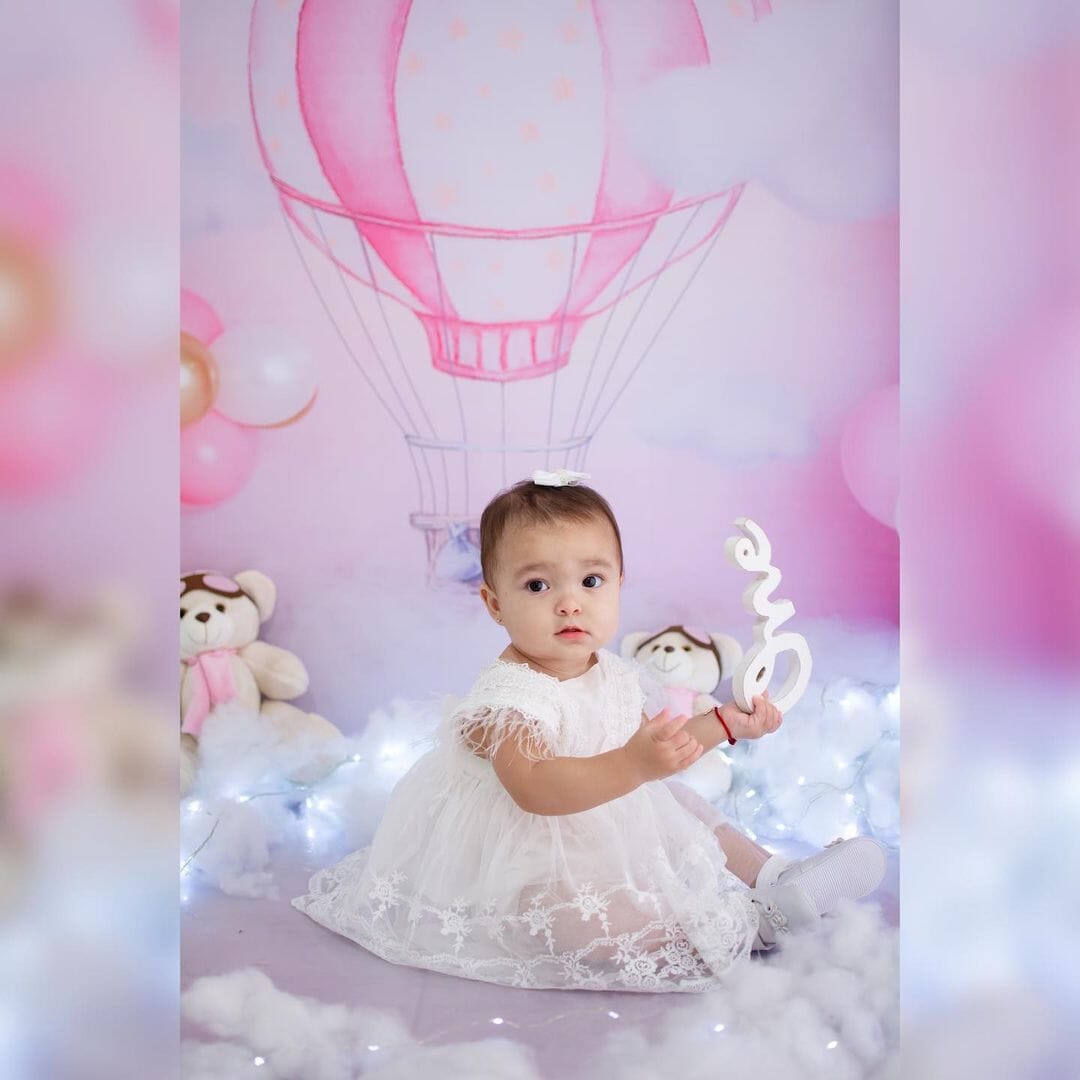 Vestido Infantil Encaje y Plumas