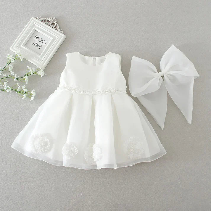 Vestido Blanco para Niña con Lazo y Detalles Florales