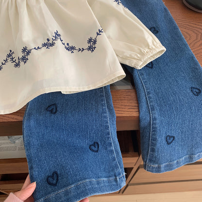 Conjunto Infantil Florzinhas + Jeans Corazones