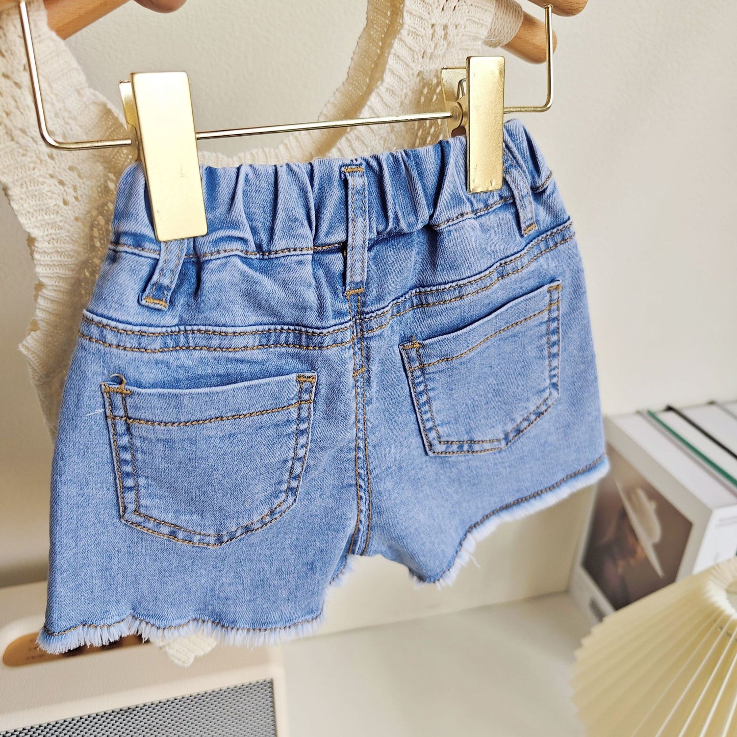Bermudas de Colores y Niñas