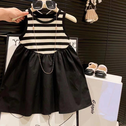 Vestido Infantil de Rayas Negras