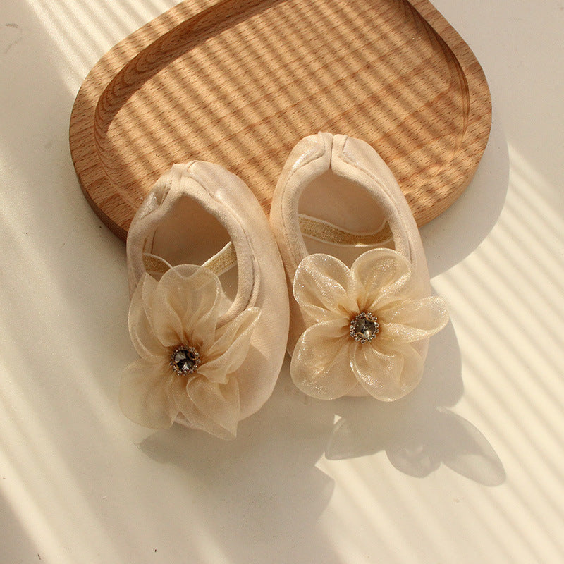 Zapatos de Niña con Flores Pequeñas