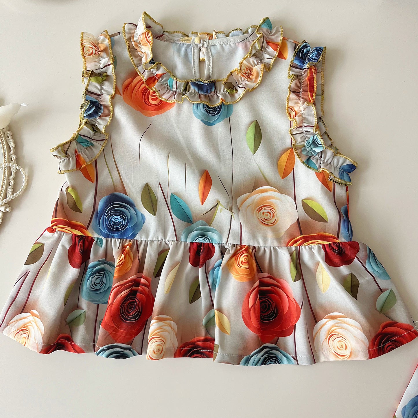 Conjunto infantil floral para mujer