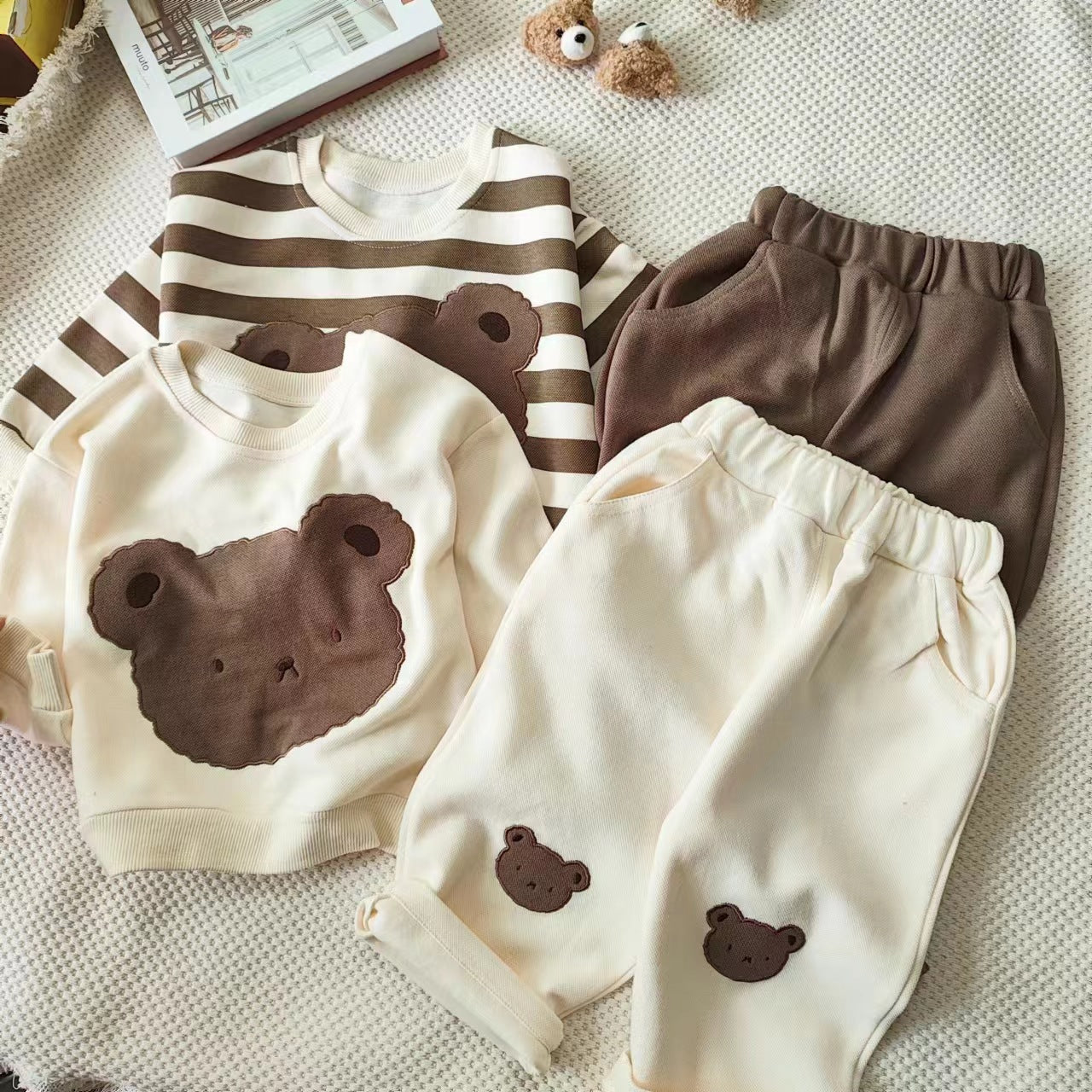 Conjunto infantil de invierno con ositos de peluche