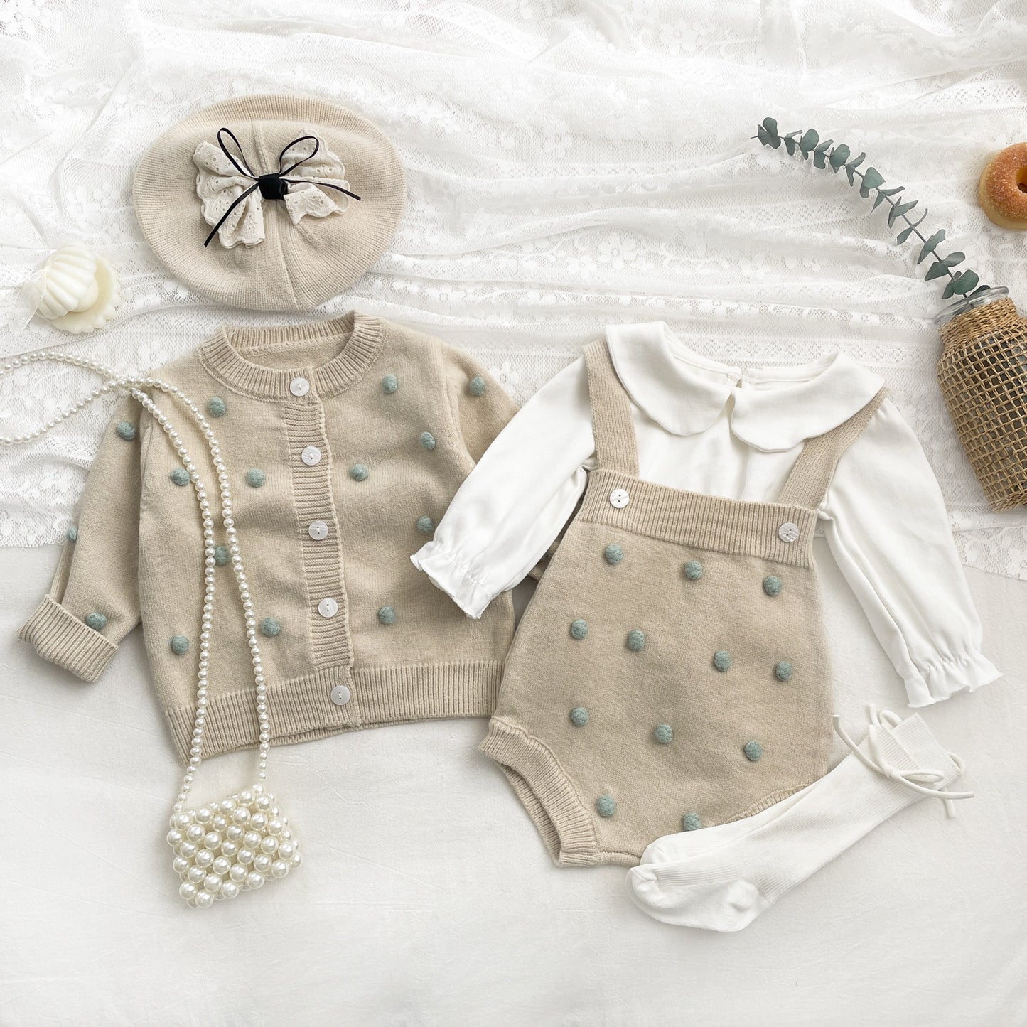 Conjunto de Punto para Niña Con Lunares