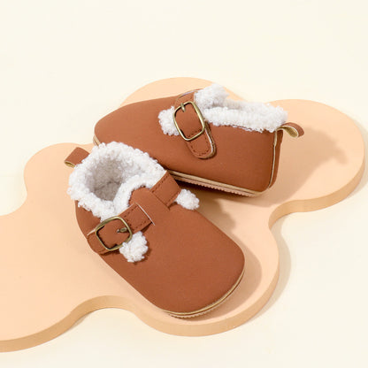 Zapatos de niños con pelo