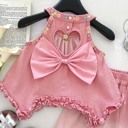 Conjunto vaquera para niña con estampado floral
