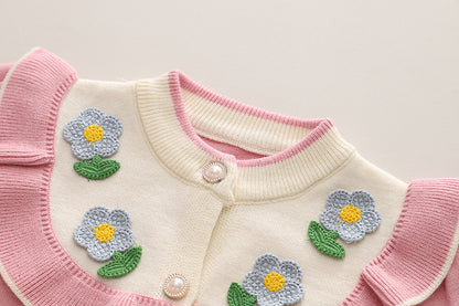 Conjunto Infantil de Tejido de Cuello Floral.