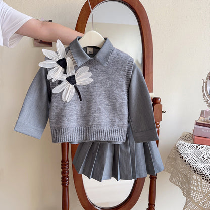 Conjunto de Niña con Flores en Color Gris