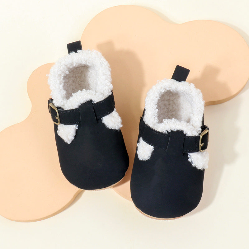 Zapatos de niños con pelo