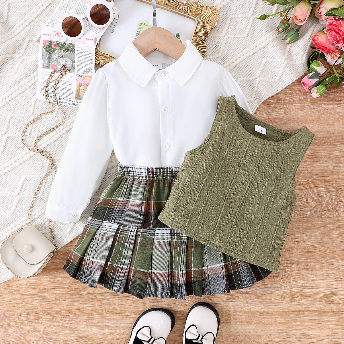 Conjunto de 3 piezas para niña con chaleco y cuadros