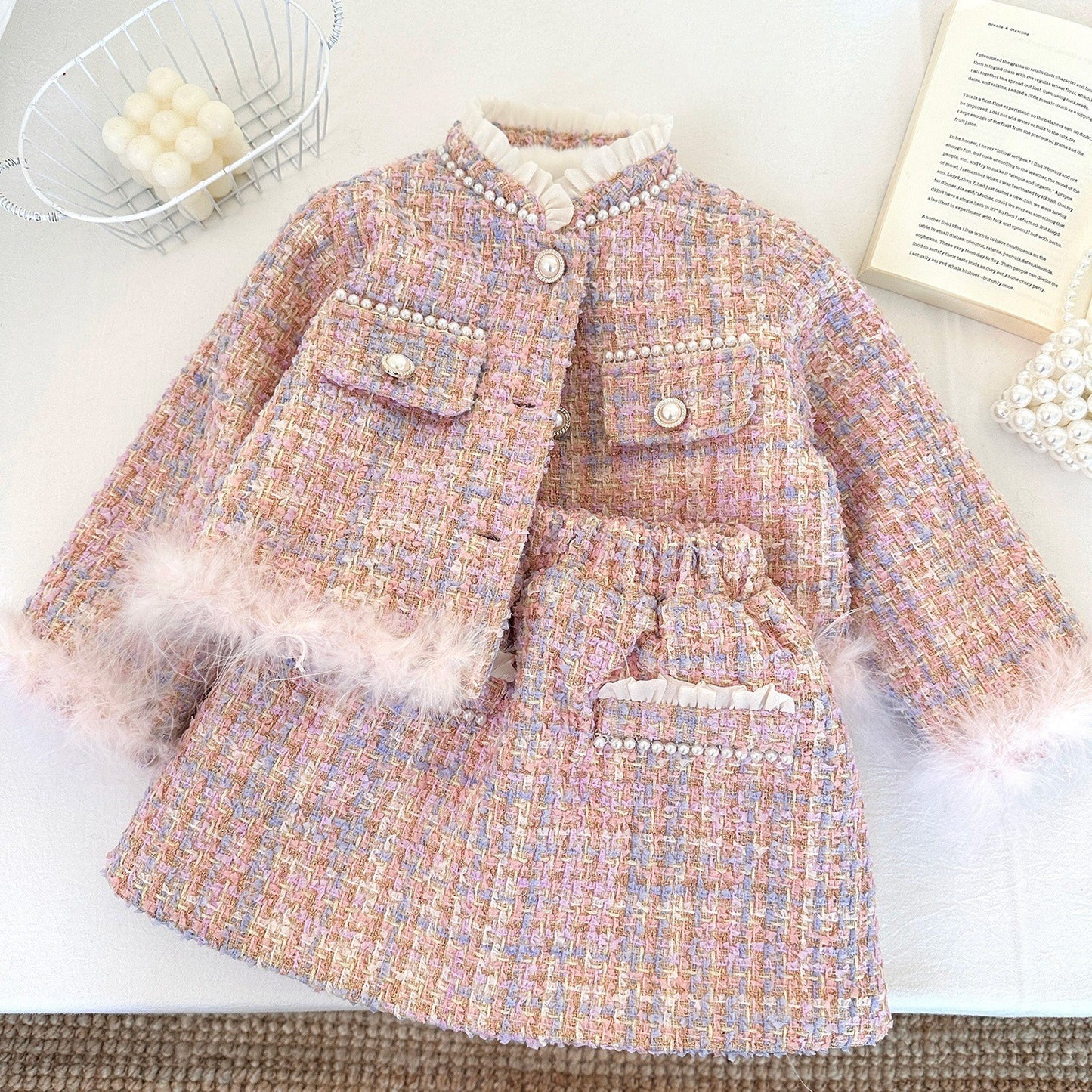 Conjunto infantil de invierno con tweed y perlas