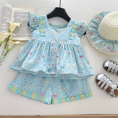 Conjunto de verano infantil con flores y lazo