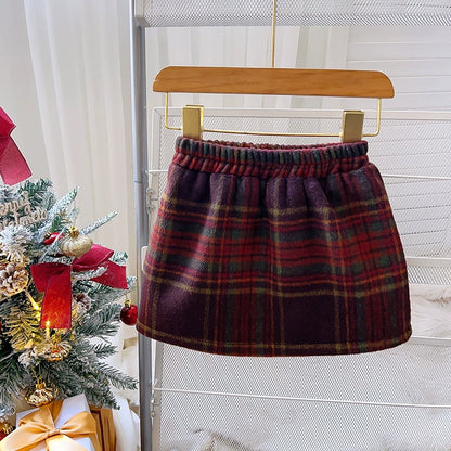 Conjunto infantil de invierno con pompones