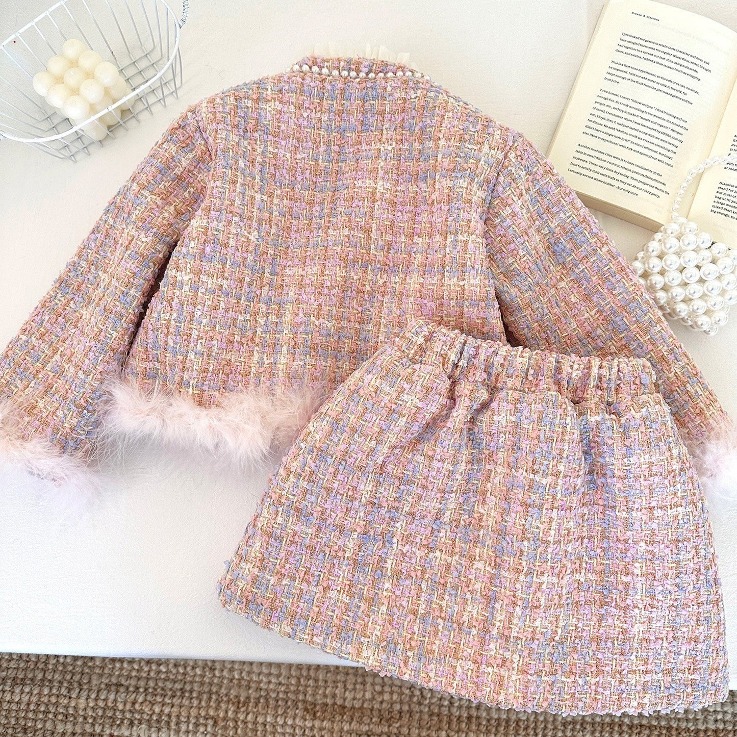 Conjunto infantil de invierno con tweed y perlas