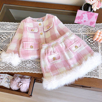 Conjunto infantil de niña de piel rosa