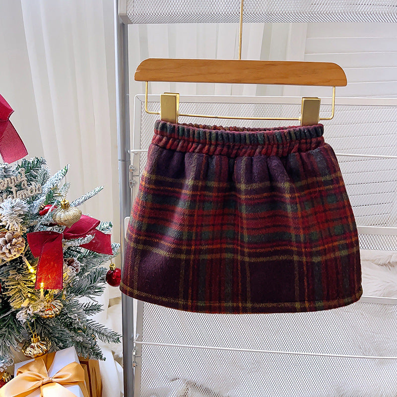 Conjunto infantil de invierno con pompones