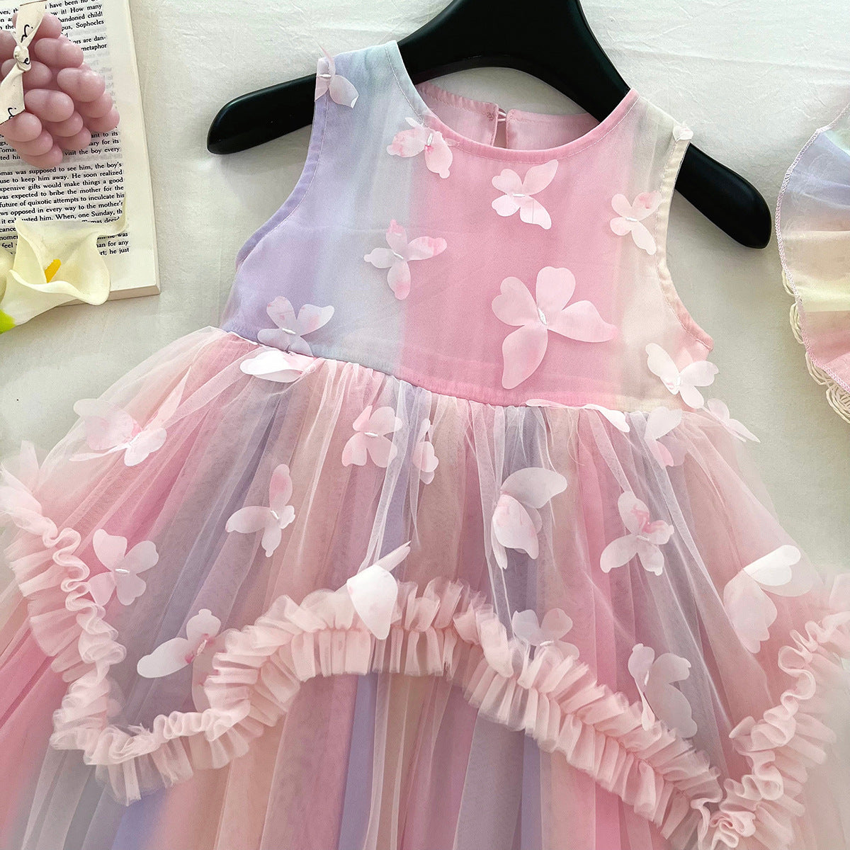 Vestido infantil de tul con mariposas
